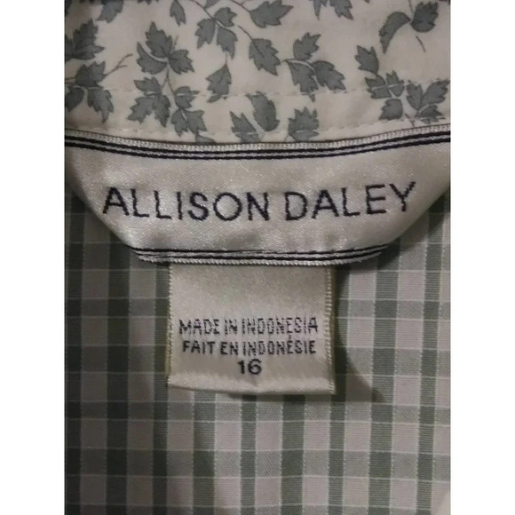 Allison Daley Button Down Print Top - Picture 5 of 7